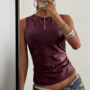 Women’s Sleeveless Crewneck Tank Top - Burgundy